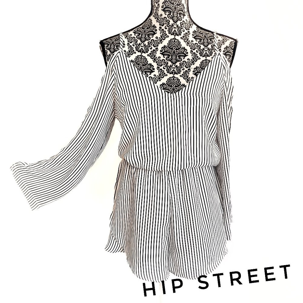 REBELLION Spaghetti Strap Cold Shoulder LS Petal Panel Shorts Stripe Romper M